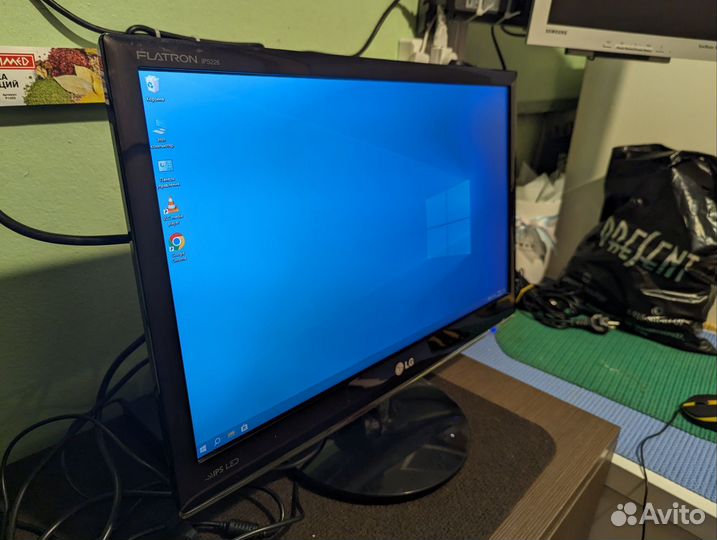 Монитор LG 22