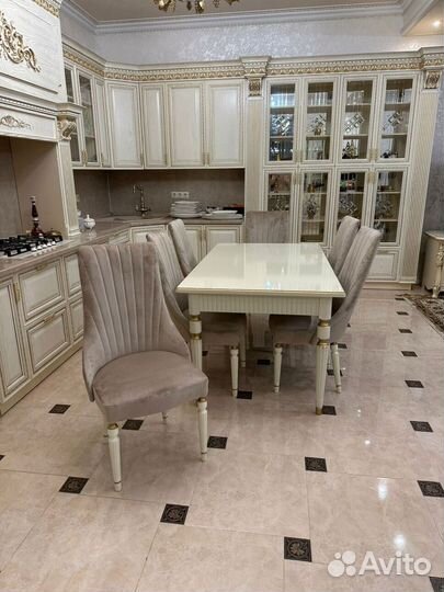 Кухонный стол. Доставка по всей России