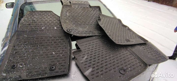 Продам коврики Мазда 6 gj
