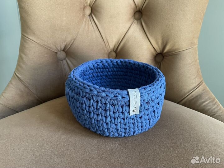 Вязаная корзинка