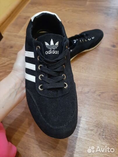 Кроссовки новые