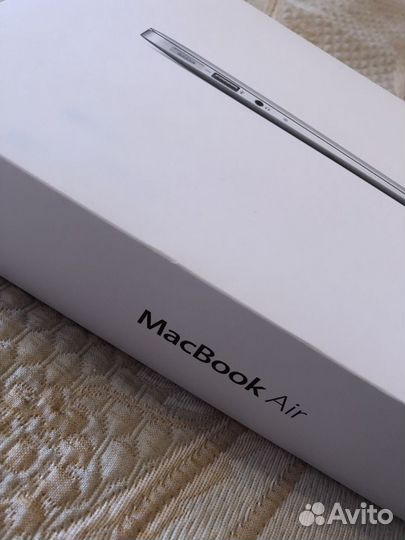 Коробка от iPhone 5s, 6, MacBook Air