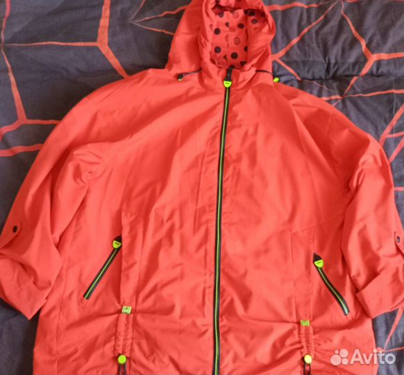 Ветровка женская