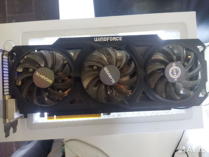 Видеокарта r9 270x 2gb