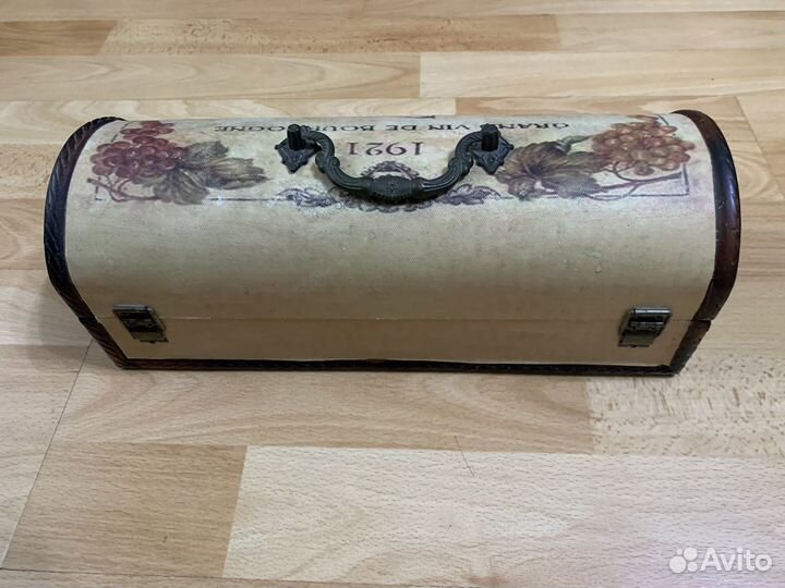 Сундук, шкатулка деревянная