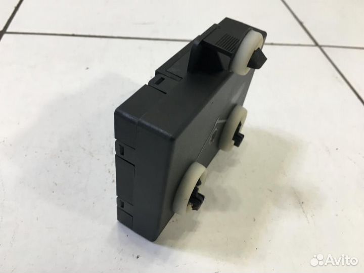 Блок управления дверями Audi A5 8T 8TA