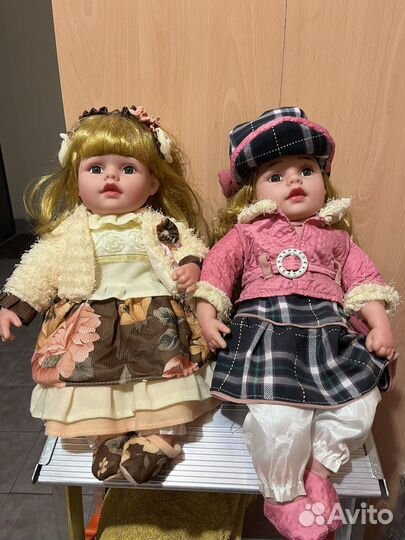 Две куклы