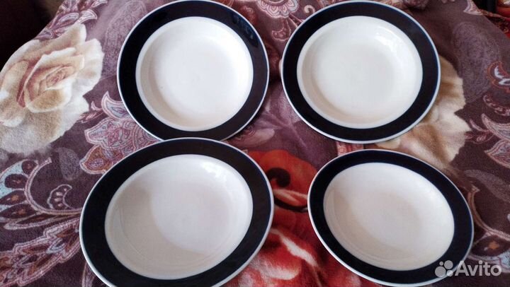 Тарелки большие