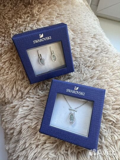 Подвеска и сережки swarovski
