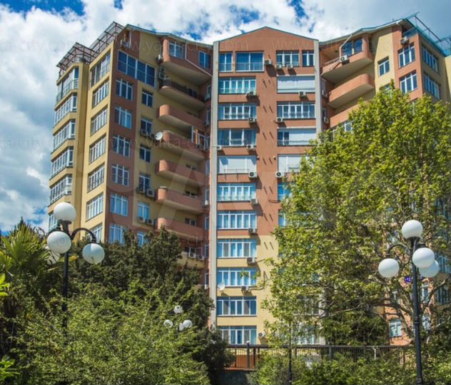 2-к. квартира, 57 м², 1/12 эт.