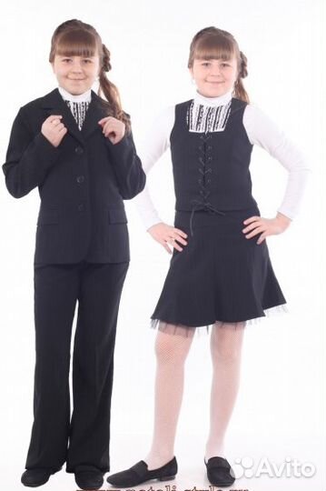 Новый костюм для девочки 4-ка 146 и 134