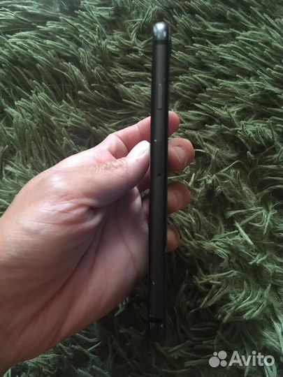 Телефон iPhone 8 64 gb