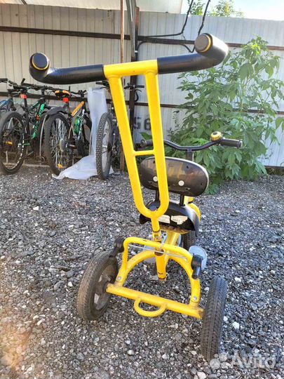 Детский трехколесный велосипед