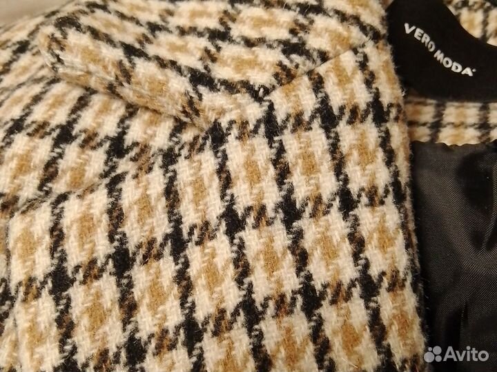 Пальто демисезонное. Новое