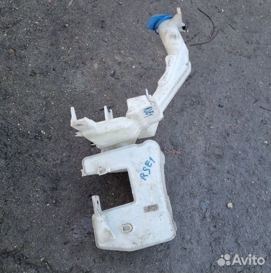 Бачок омывателя Volkswagen Passat B7