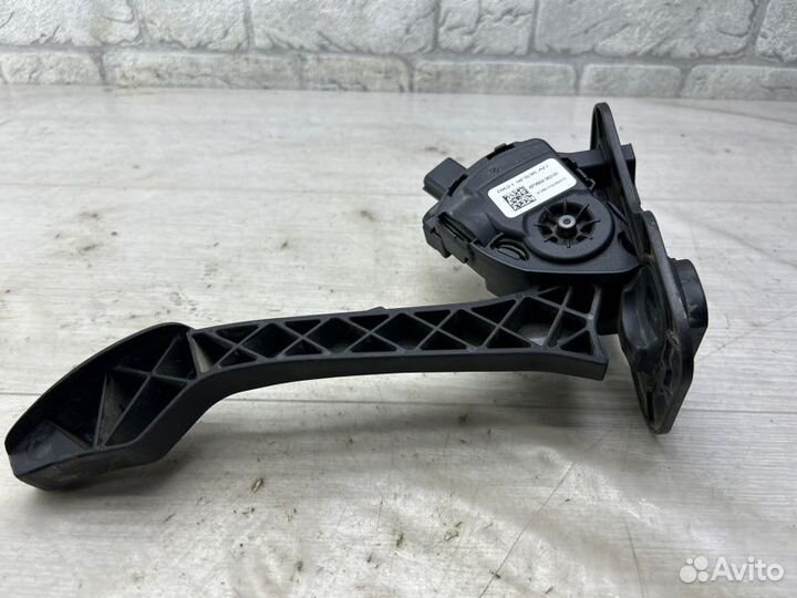 Педаль газа Ford Transit 8