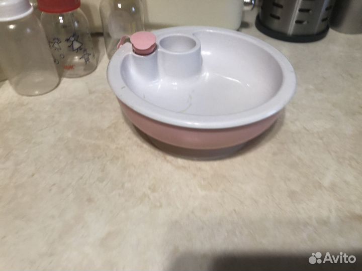 Бутылки и тарелки