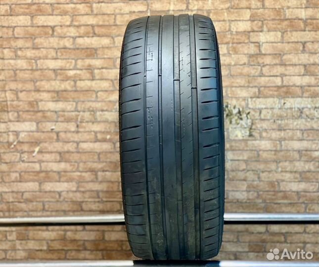 Michelin Pilot Sport 4 245/45 R19