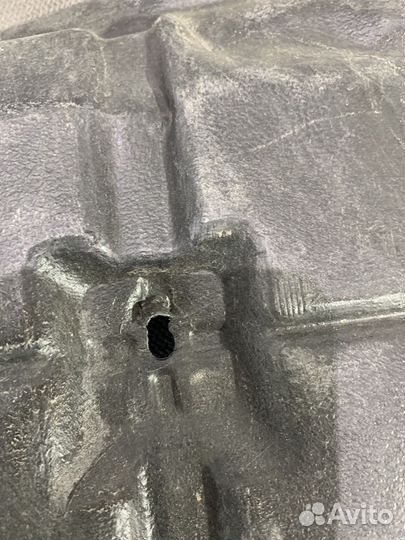 Пыльник двигателя Toyota Rav4 2013-2019 5144142150