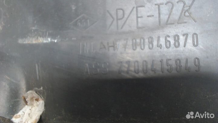 Решетка радиатора Renault Clio, 2001