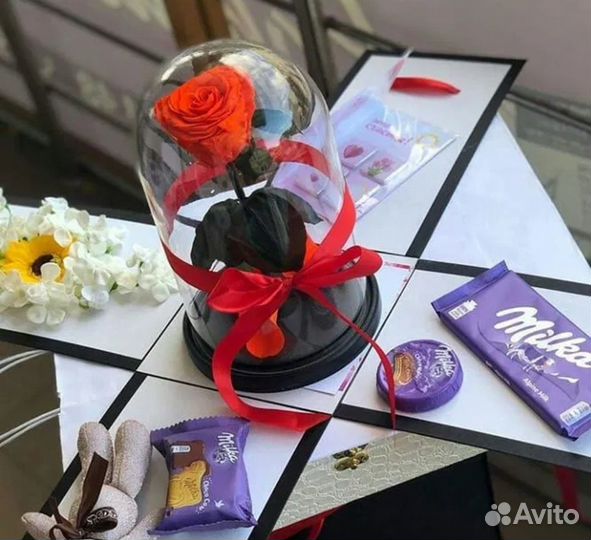 Роза в колбе