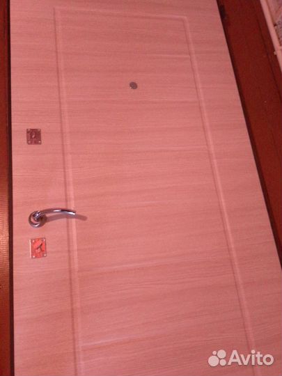 Дверь входная металлическая