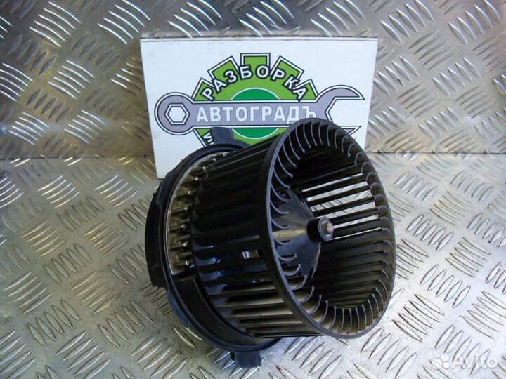 Моторчик отопителя Peugeot 307 2003г