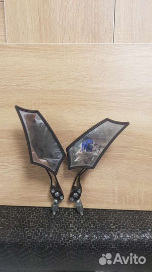 Зеркало заднего вида на мотоцикл,скутер,мопед