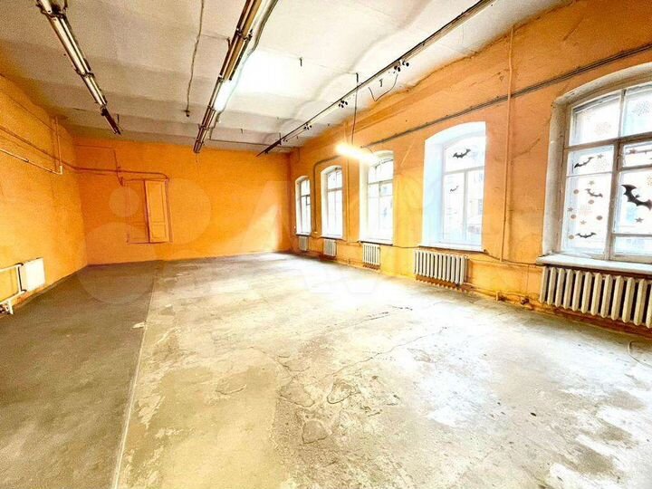 От собственника. 1 этаж 170 м² Швейное. Танцы. Тво