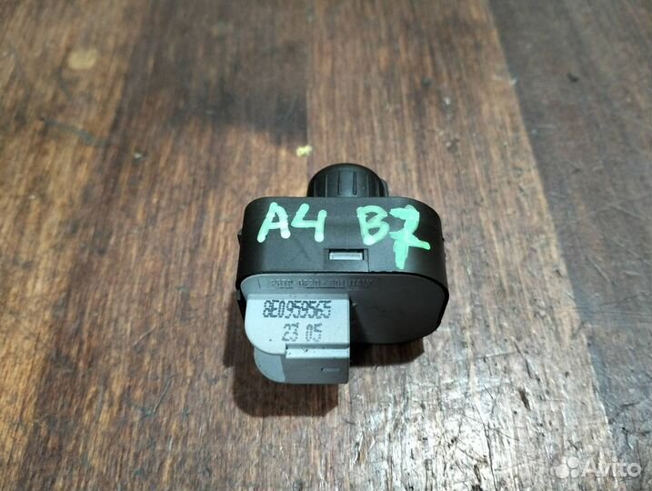 Джойстик регулировки зеркал Audi A4 B7 8E0959565