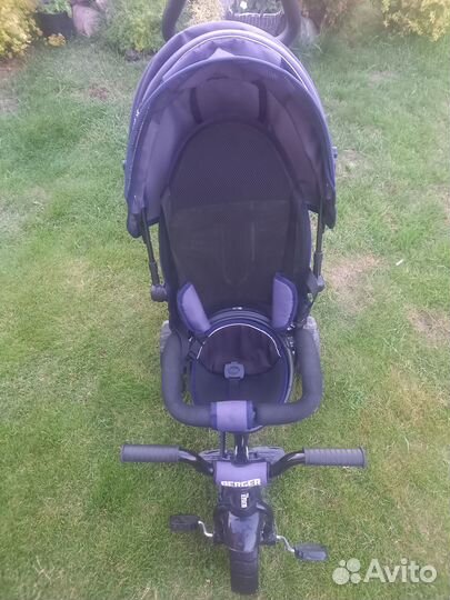 Трехколесный велосипед с ручкой