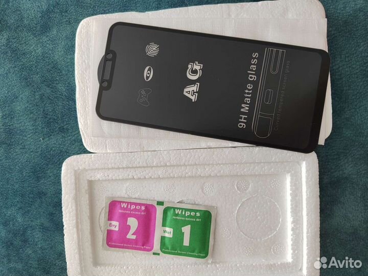 Защитное матовое стекло на Huawei nova 3