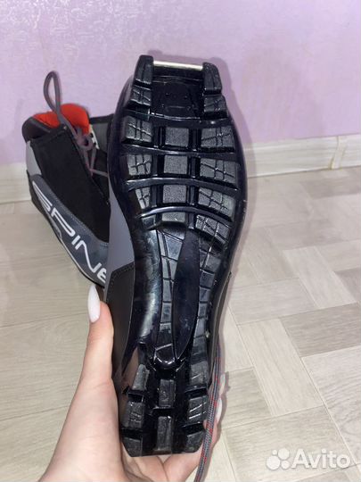 Лыжные ботинки