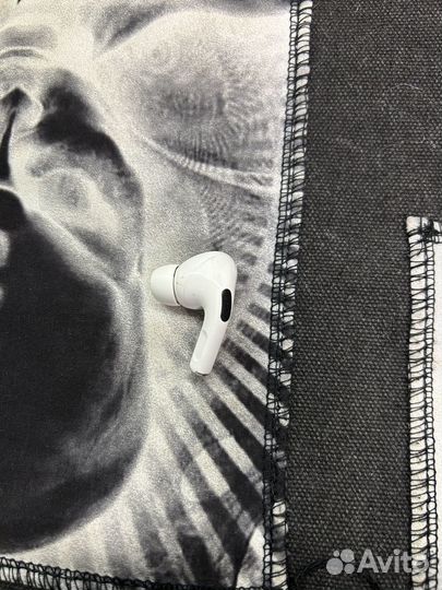 Airpods pro наушник левый