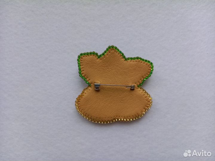 Брошь новогодняя