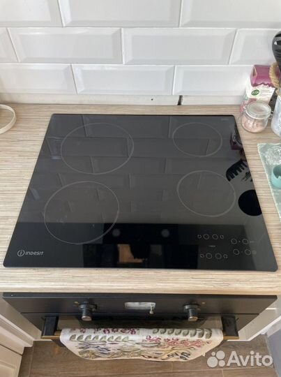 Электрическая варочная панель Indesit RI 161 C