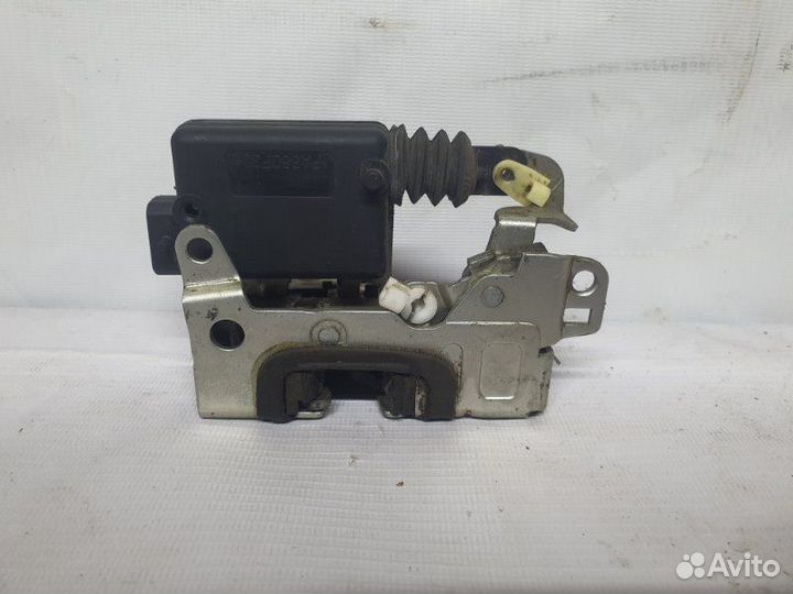 Замок двери передний правый Рено Logan седан 2012