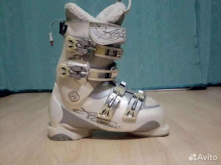 Горнолыжные ботинки женские Atomic B 70