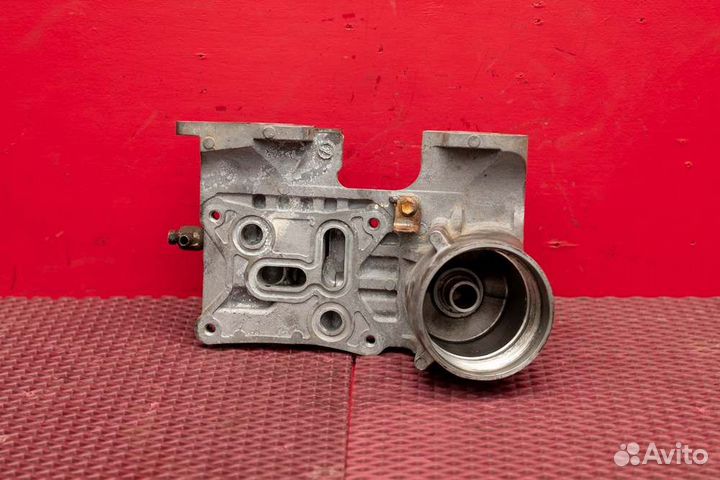 Корпус масляного фильтра Toyota Land Cruiser 200