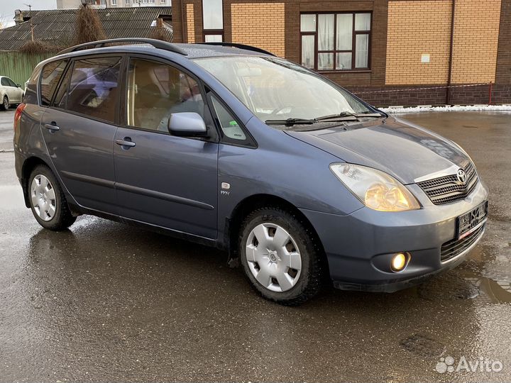 Toyota Corolla Verso 1.6 МТ, 2002, 265 000 км