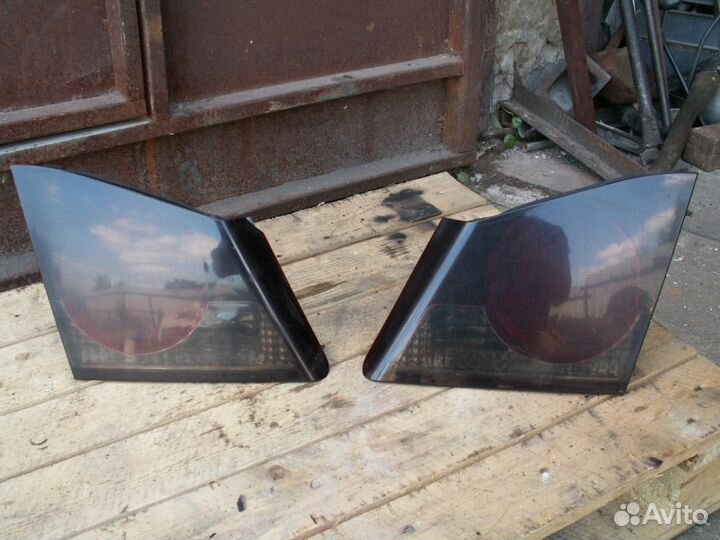 Фонари задние внутренние Honda Civic