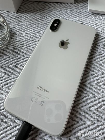 iPhone X, 64 ГБ