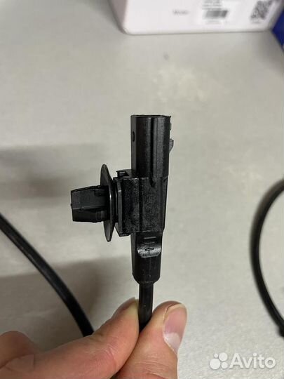 Датчик ABS задний Nissan Patrol Y62