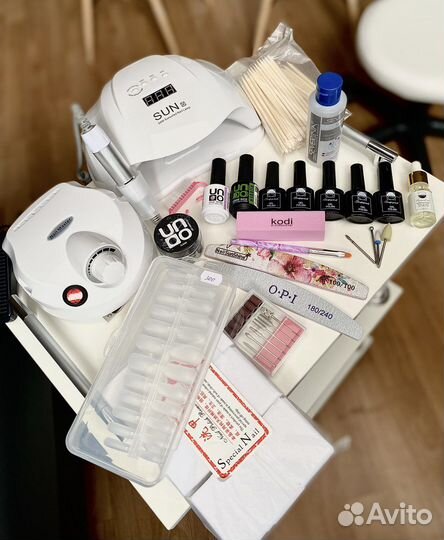 Набор для маникюра: аппарат, лампа SUN, гель-лак