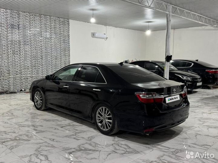 Toyota Camry 2.5 AT, 2015, 273 000 км