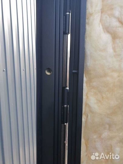 Дверь входная металлическая