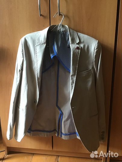Продам пиджак для мальчика