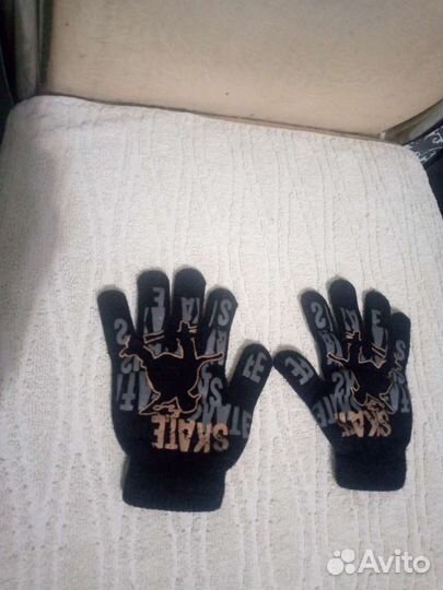 Перчатки