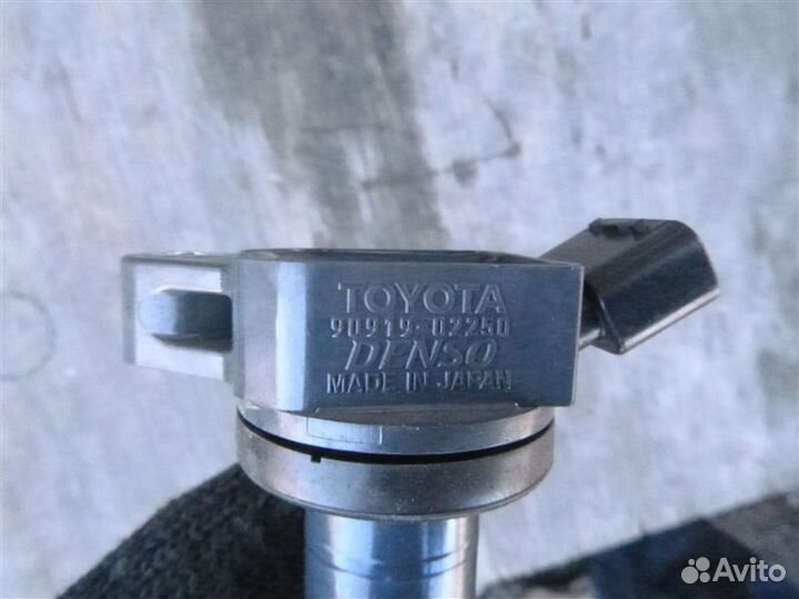 Катушка зажигания Lexus Ls600H UVF45 2urfse 2007