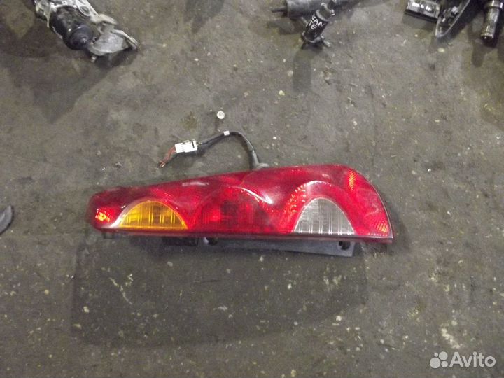 Nissan Note Фонарь задний правый